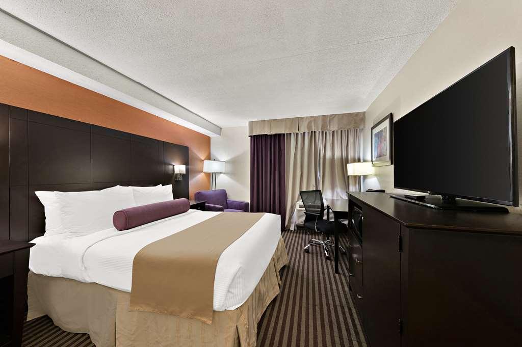 Best Western Plus Toronto North York Hotel & Suites Номер фото